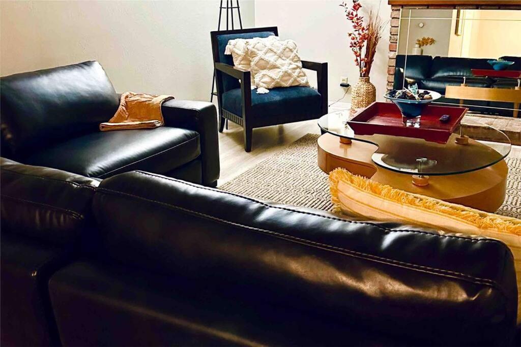 尤巴城5 Beds, 2 Full Baths, W/Gazebo, W/Fenced Backyard别墅 外观 照片